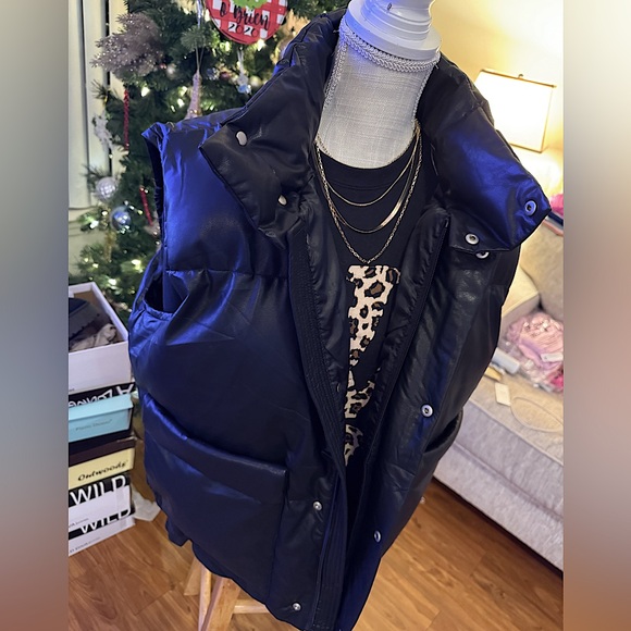🆕🌿🖤ANNIEWEAR: BLACK Vegan Leather Padded Vest S/M - Picture 9 of 14